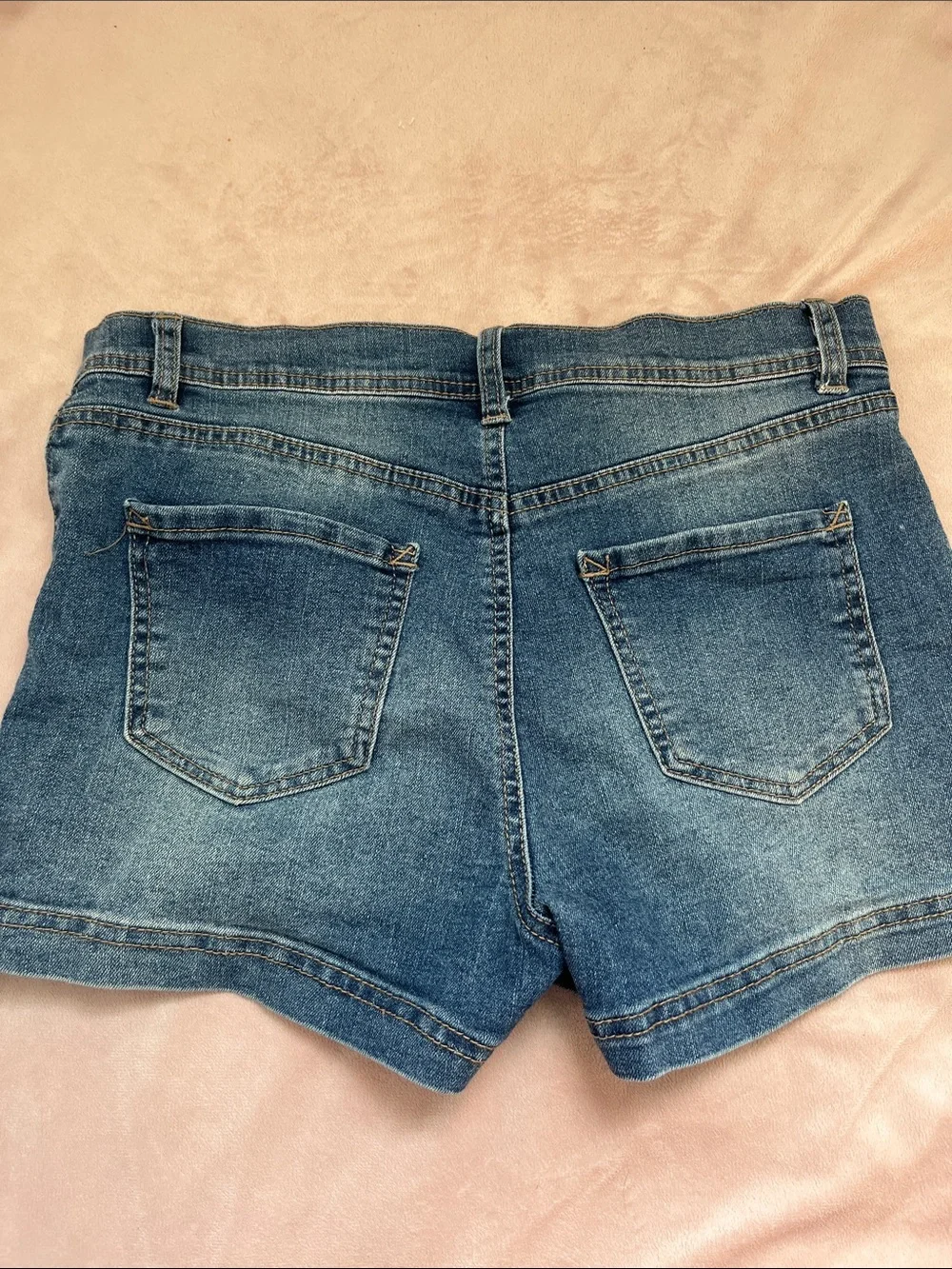 Wallflower Button-Front High-Rise Denim Shorts - Blue Wash - Picture 4 of 4